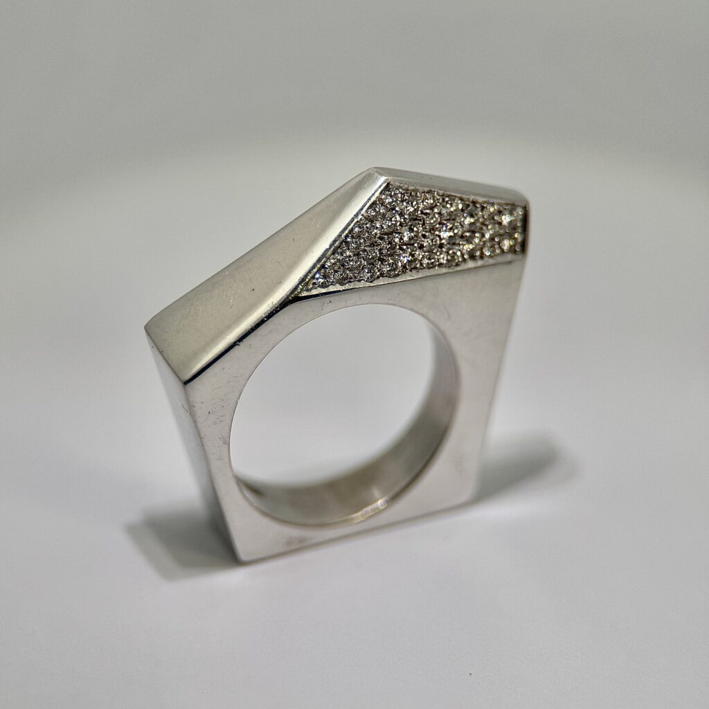 Guldring - No 64